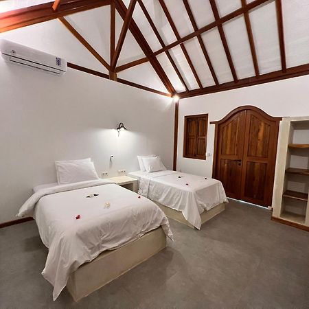 Gili Lumbung Bungalow غيلي آير المظهر الخارجي الصورة