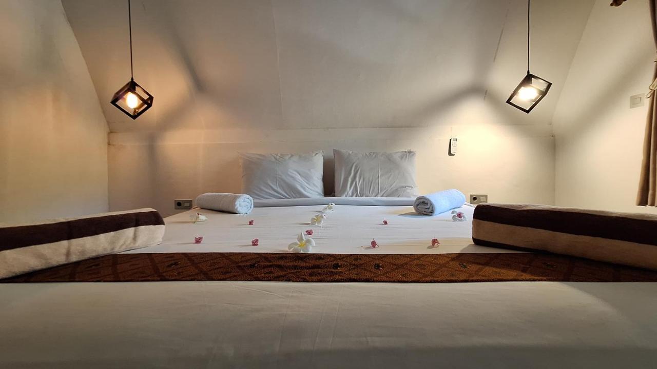 Gili Lumbung Bungalow غيلي آير المظهر الخارجي الصورة