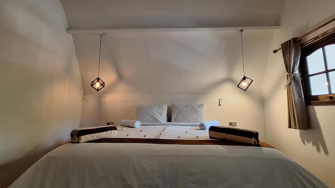 Gili Lumbung Bungalow غيلي آير المظهر الخارجي الصورة