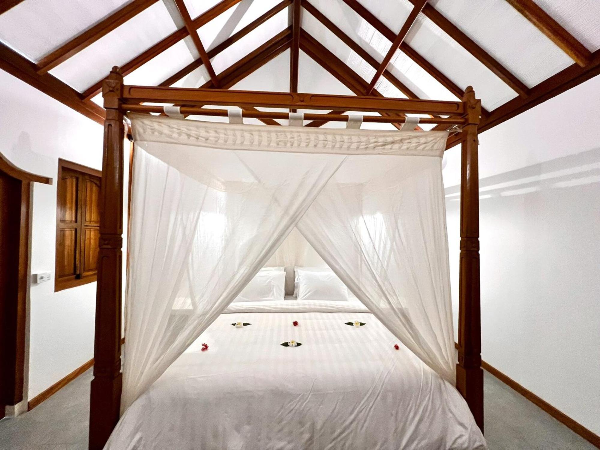 Gili Lumbung Bungalow غيلي آير المظهر الخارجي الصورة