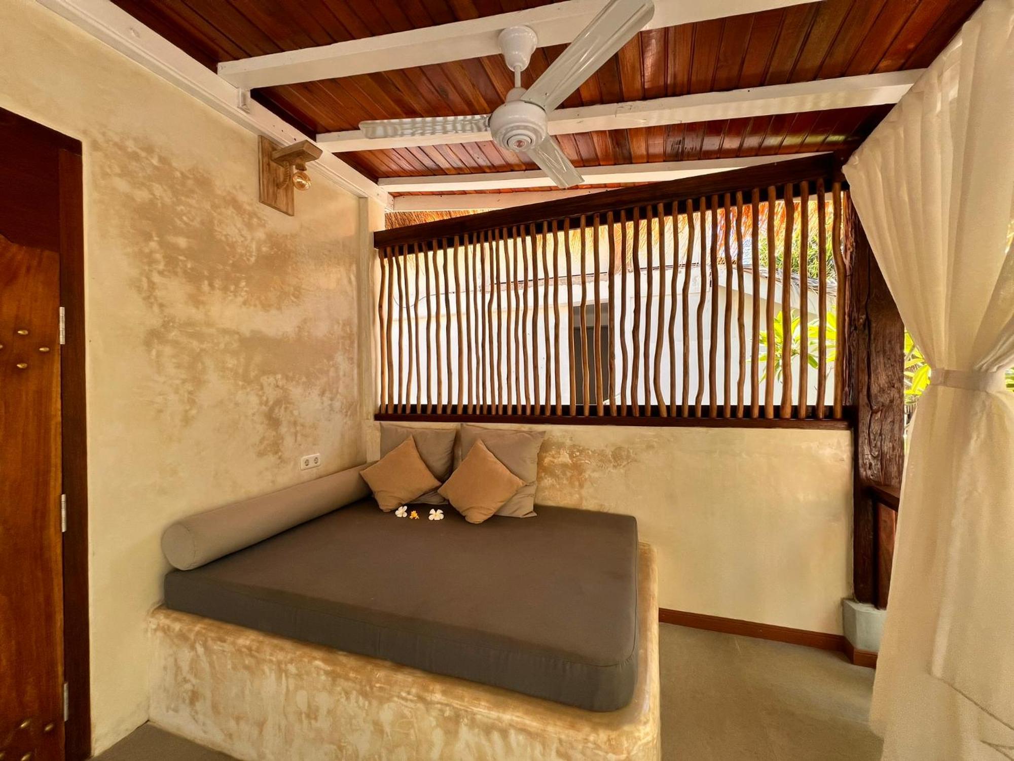 Gili Lumbung Bungalow غيلي آير المظهر الخارجي الصورة