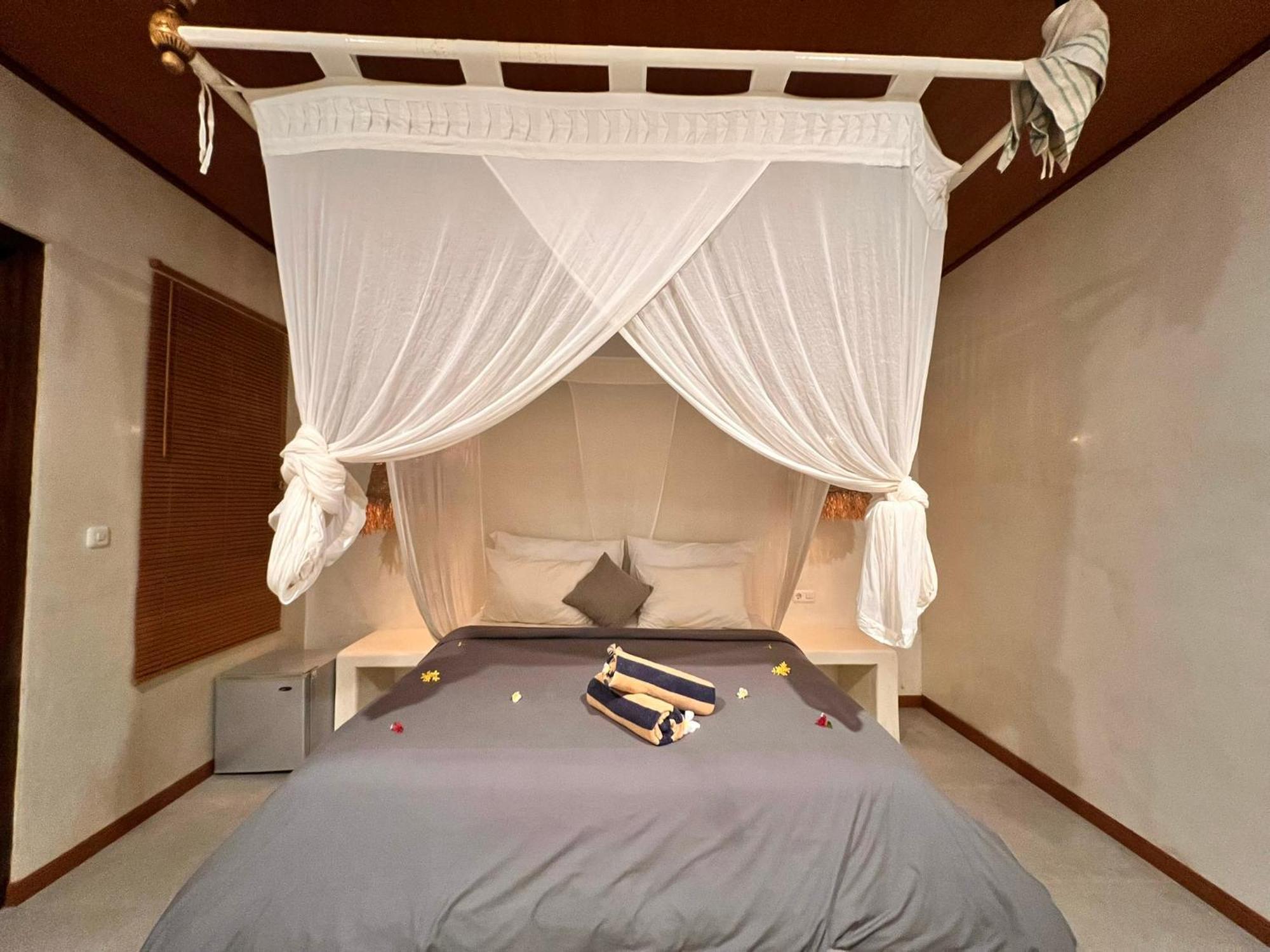 Gili Lumbung Bungalow غيلي آير المظهر الخارجي الصورة