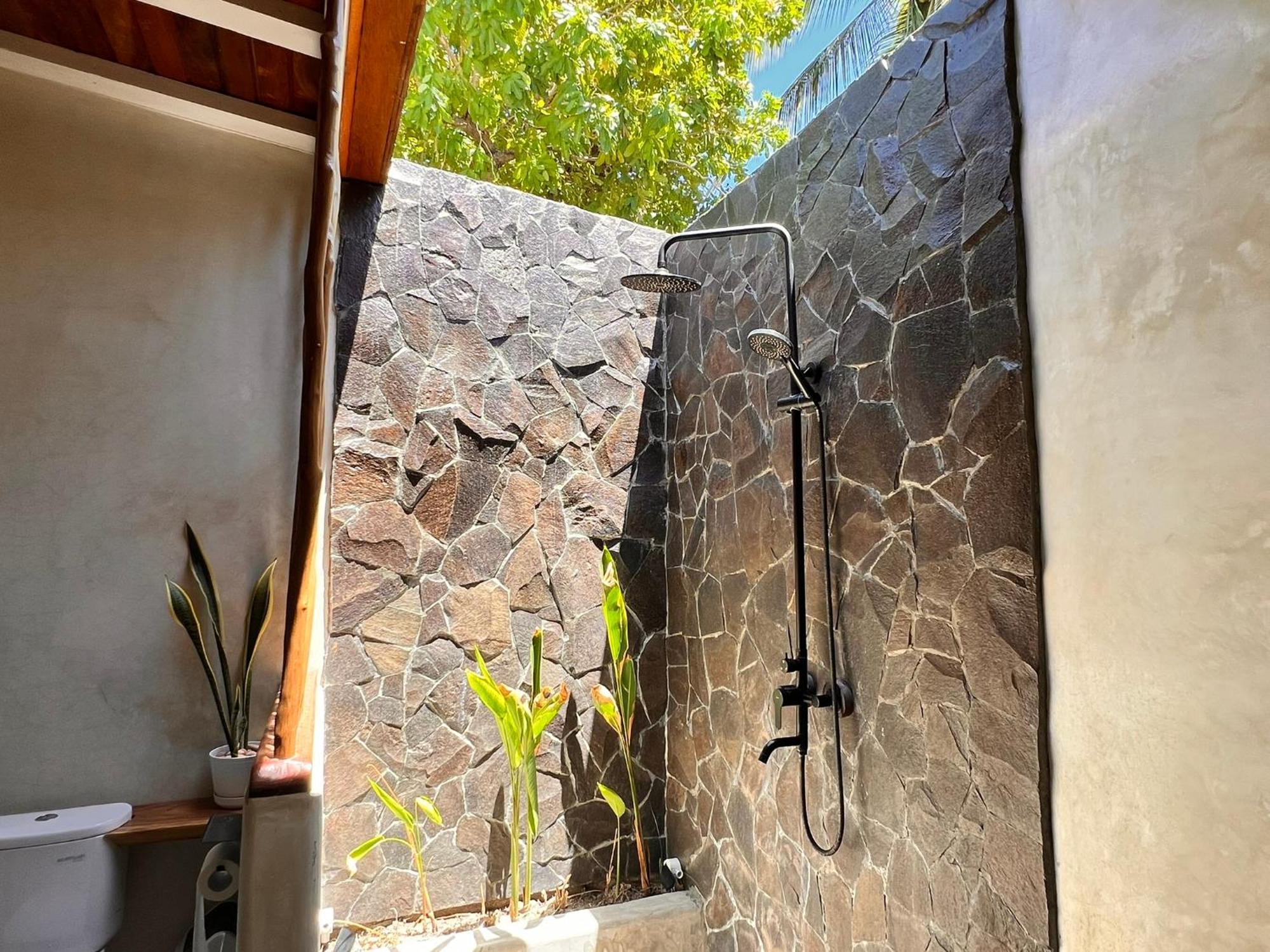 Gili Lumbung Bungalow غيلي آير المظهر الخارجي الصورة