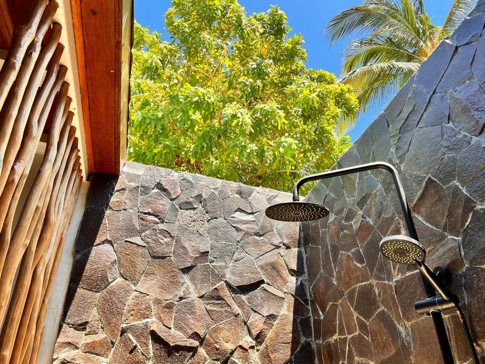Gili Lumbung Bungalow غيلي آير المظهر الخارجي الصورة