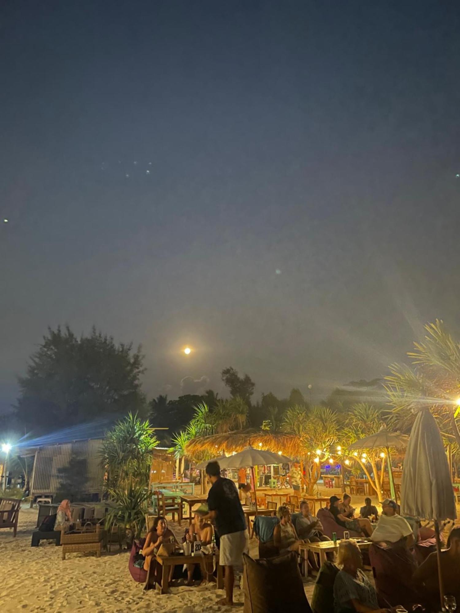 Gili Lumbung Bungalow غيلي آير المظهر الخارجي الصورة